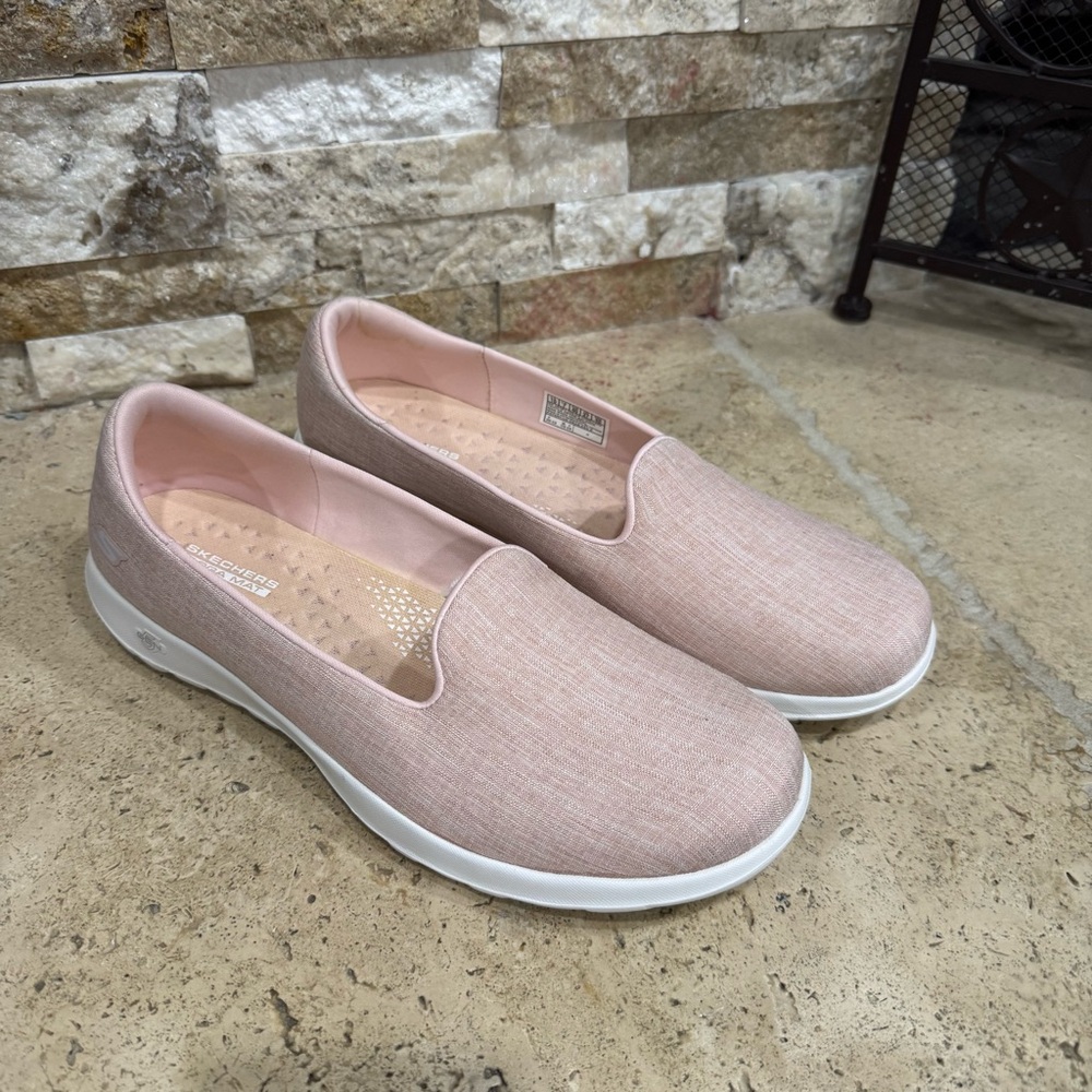 SKECHERS PERFORMANCE  Amore Gen 5  Goga Mat Women's size 10